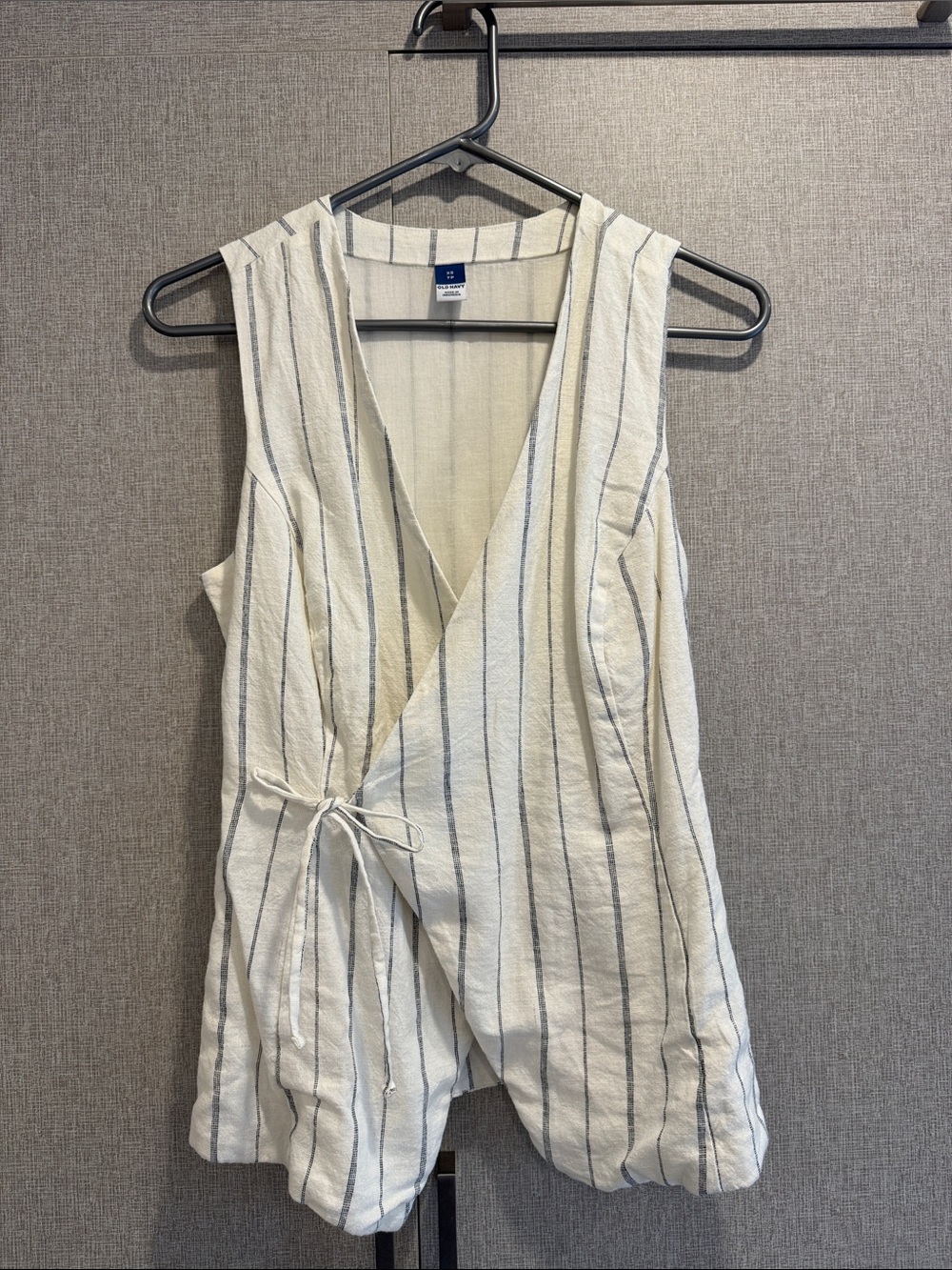 Old Navy Cream Sleeveless Striped Wrap Camisole/Vest
